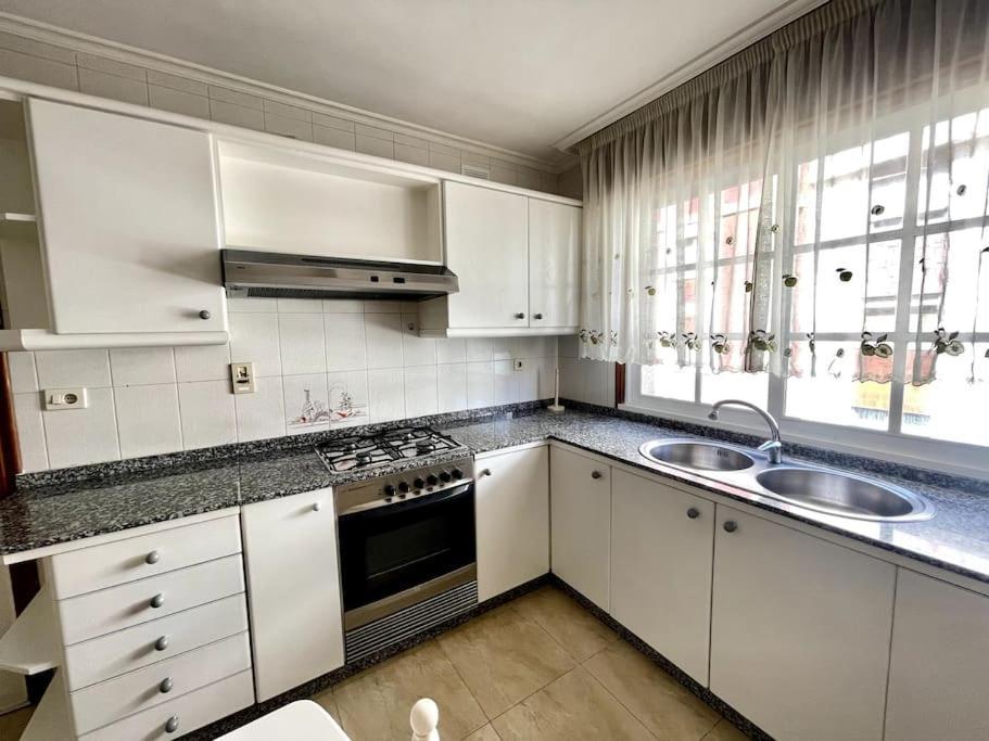 Agradable Apartamento Centrico En Cangas Dış mekan fotoğraf
